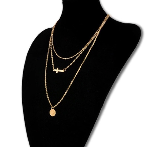 GOLD LAYERED CROSS NECKLACE - Picture 3 of 3